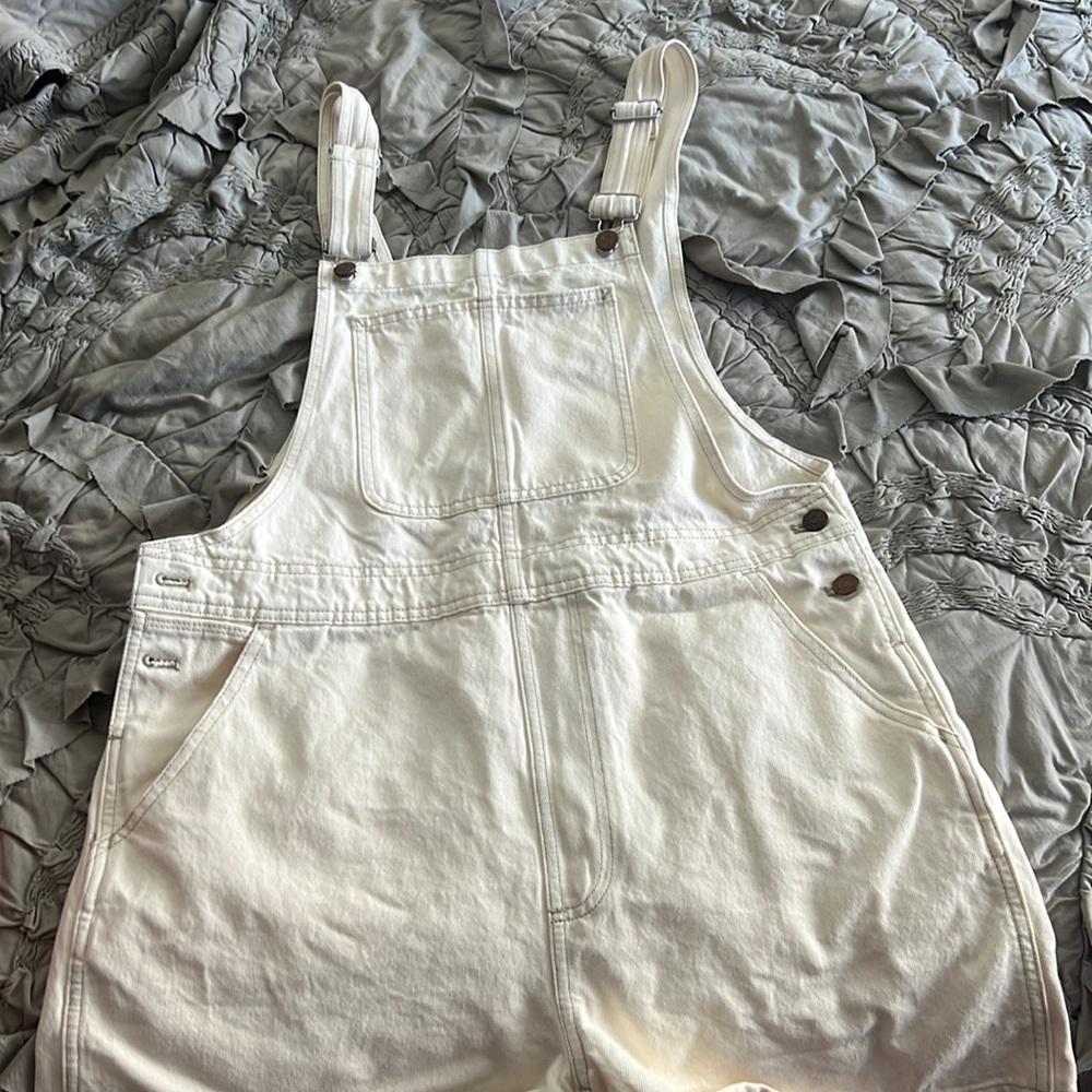 NWOT Madewell short overalls, Size large